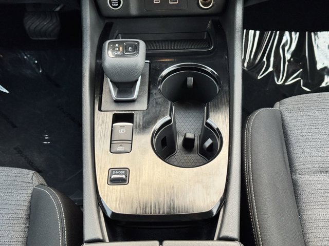 Vehicle image 21 of 28