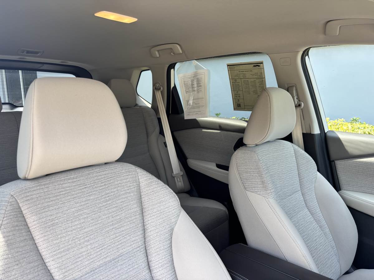Vehicle image 15 of 27