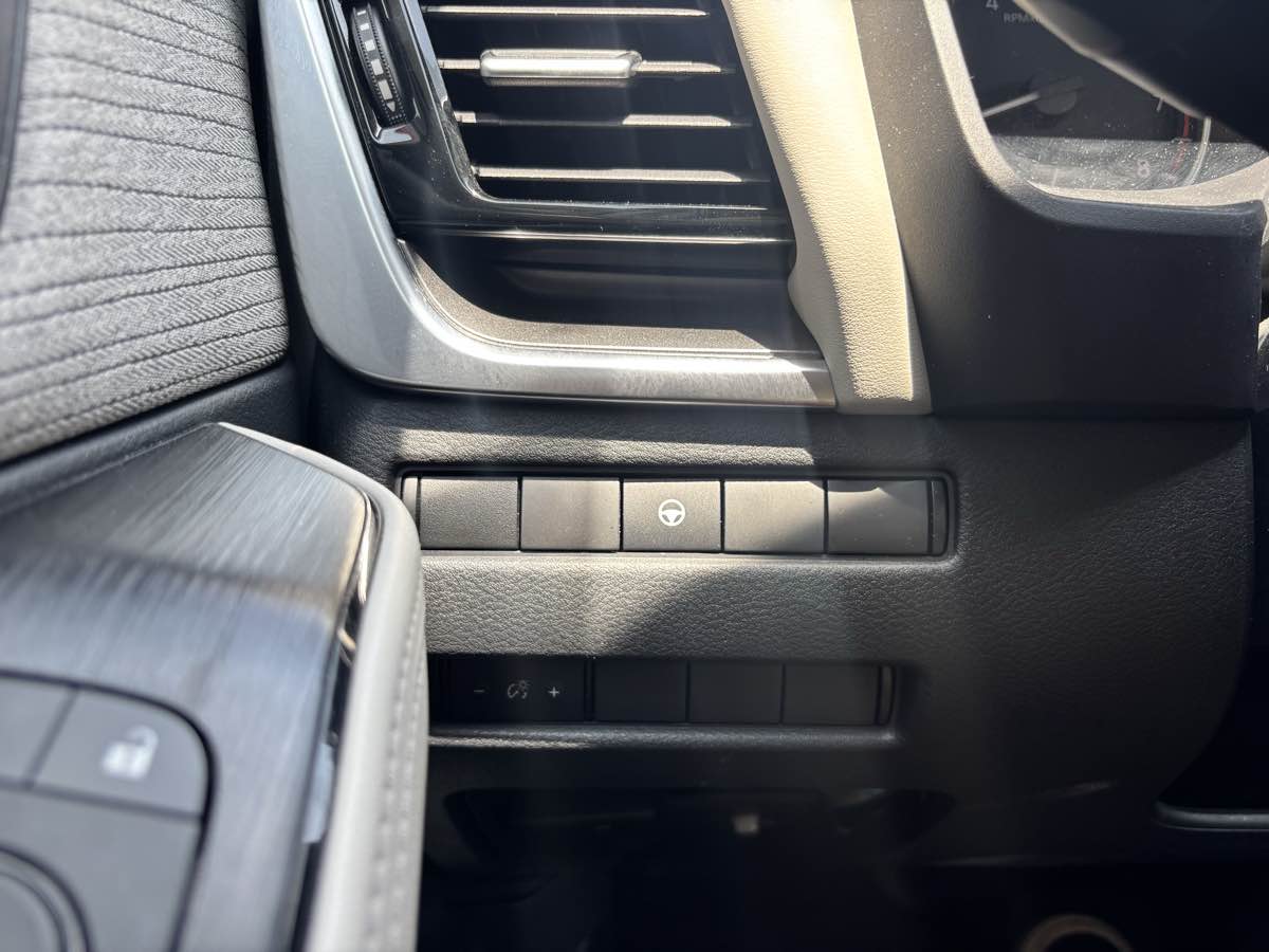 Vehicle image 26 of 27
