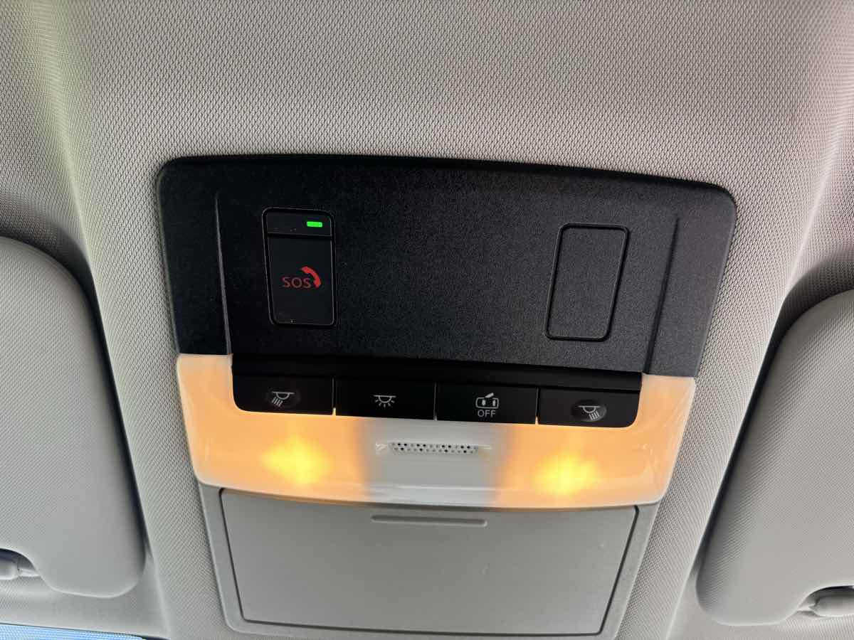 Vehicle image 19 of 27