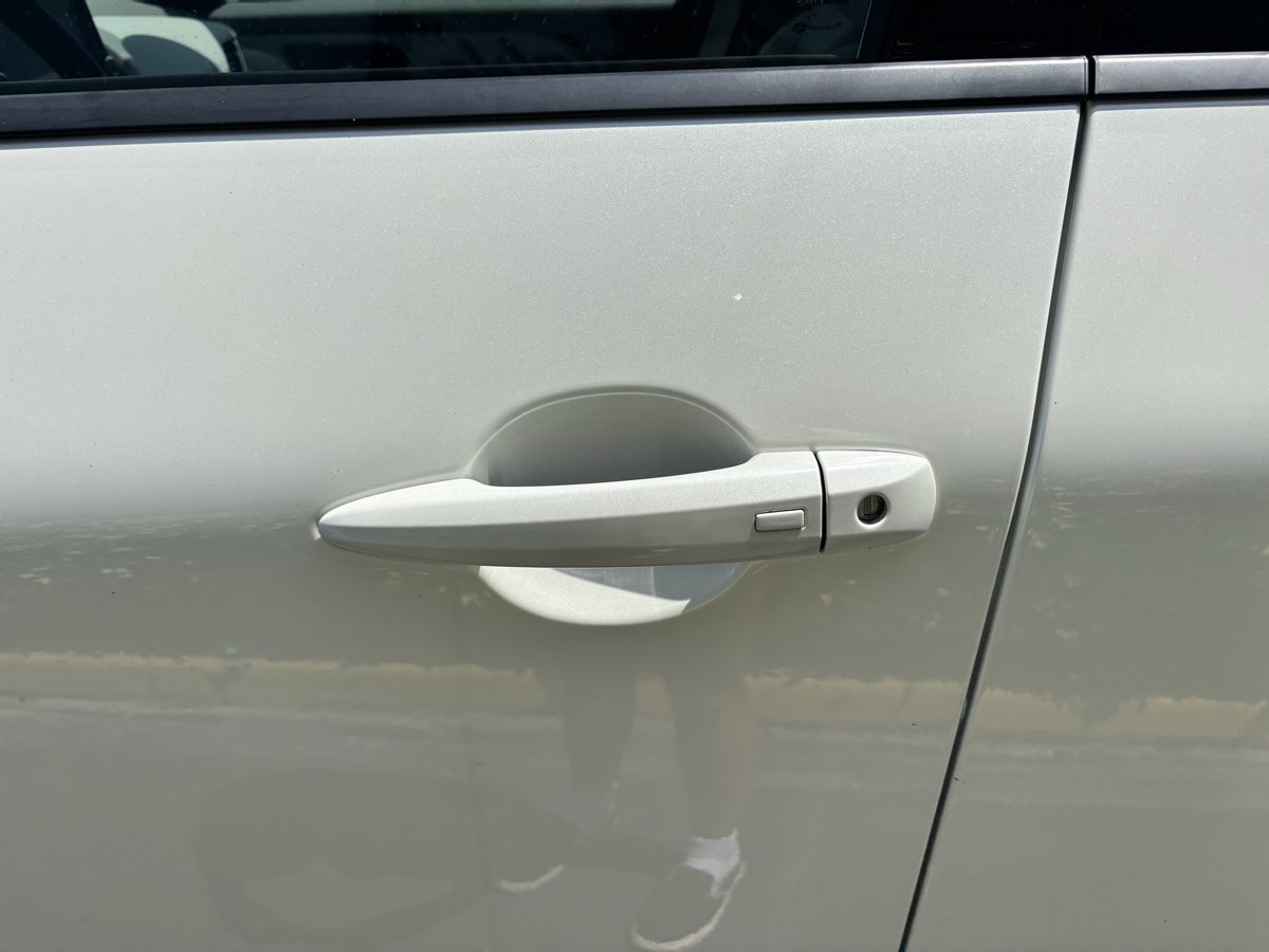 Vehicle image 7 of 27