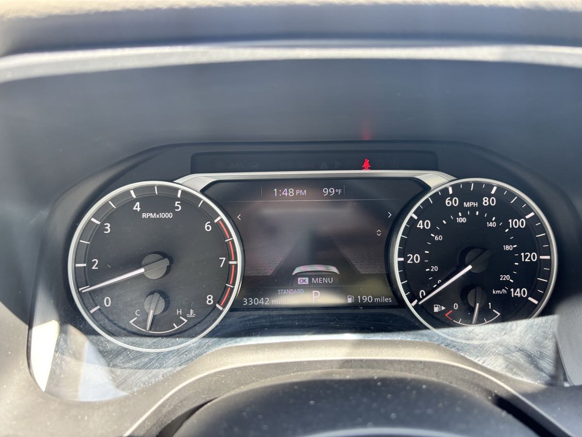 Vehicle image 23 of 27