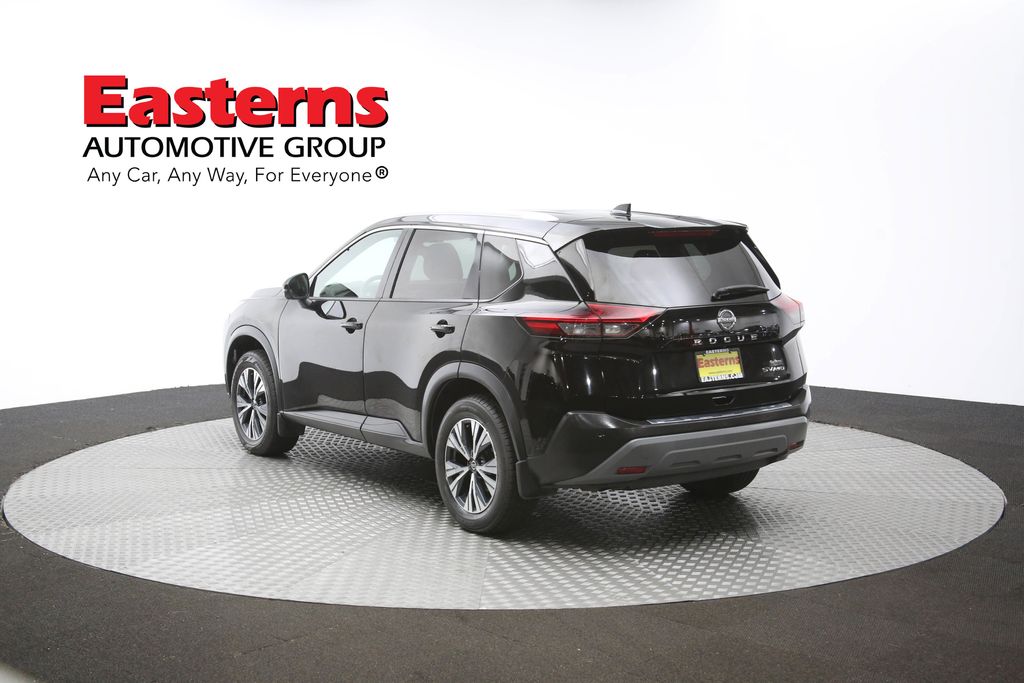 Vehicle image 33 of 62