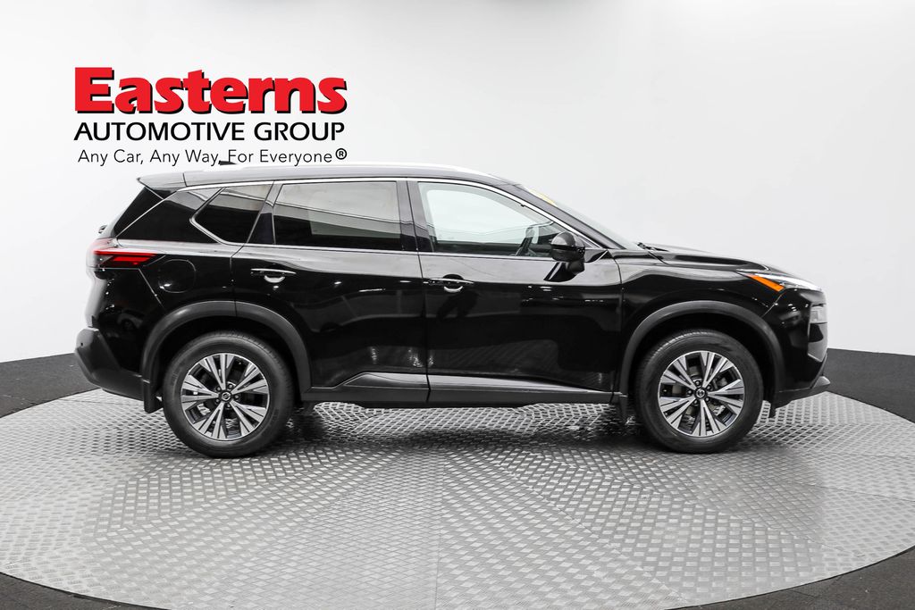 Vehicle image 17 of 62