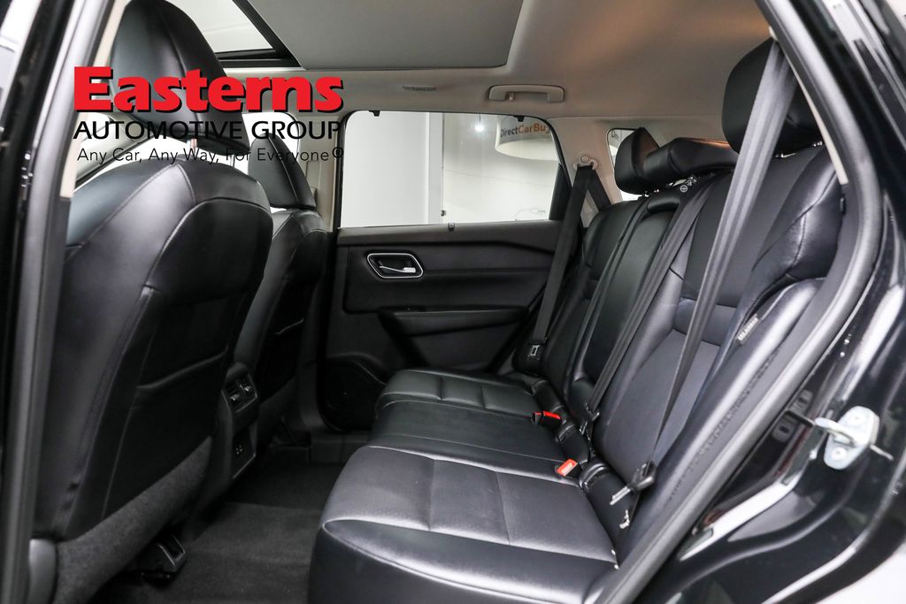 Vehicle image 41 of 62