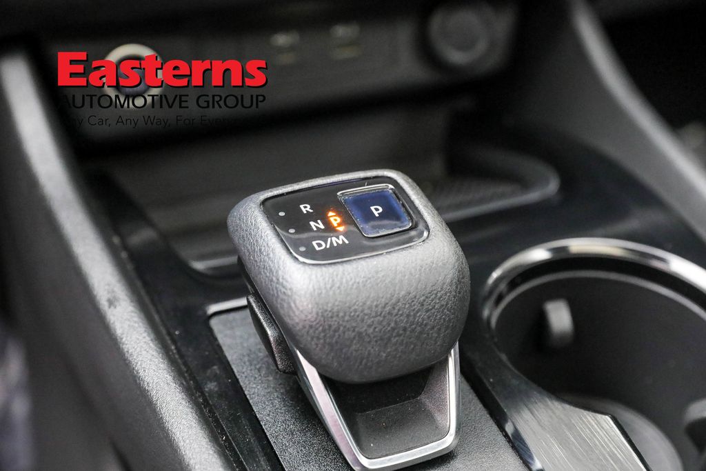 Vehicle image 56 of 62
