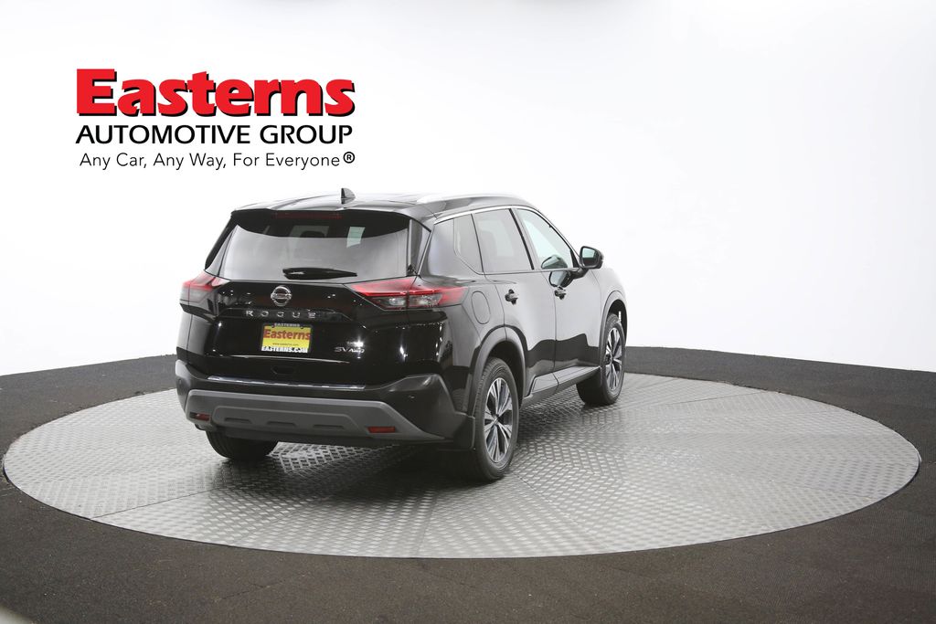 Vehicle image 21 of 62