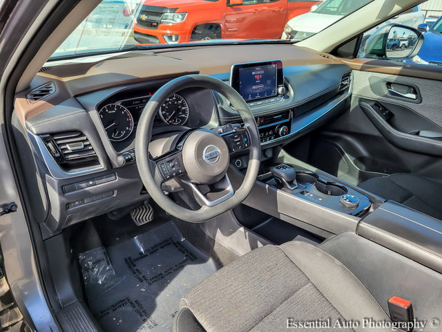 Vehicle image 9 of 34