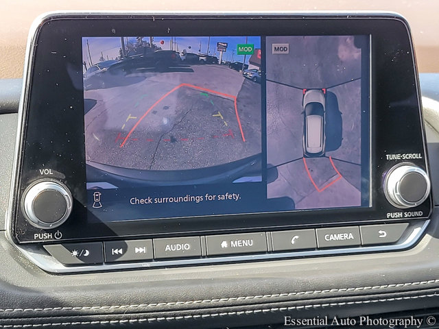Vehicle image 18 of 34