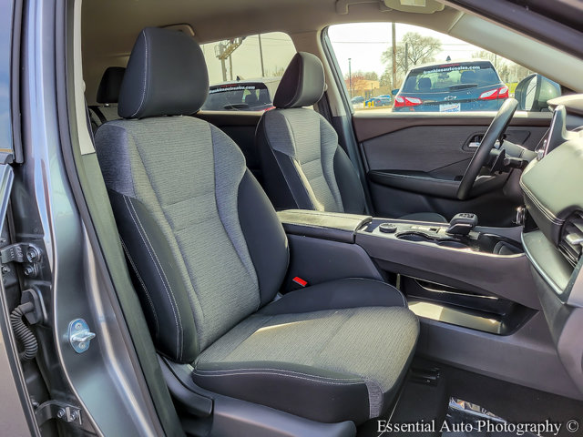 Vehicle image 31 of 34