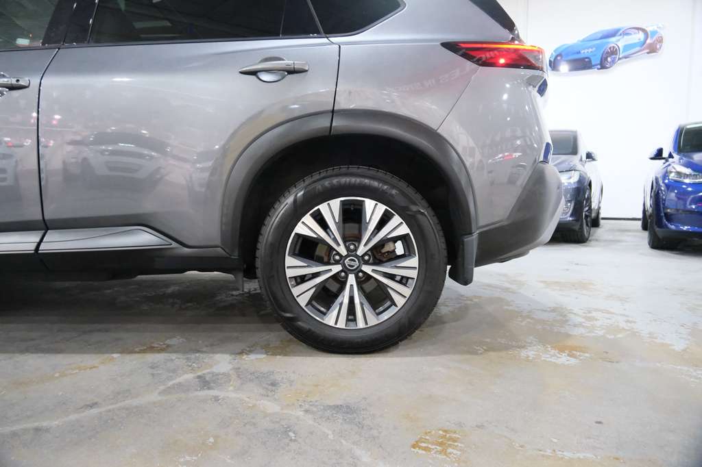 2021 Nissan Rogue SV Image 14 of 41