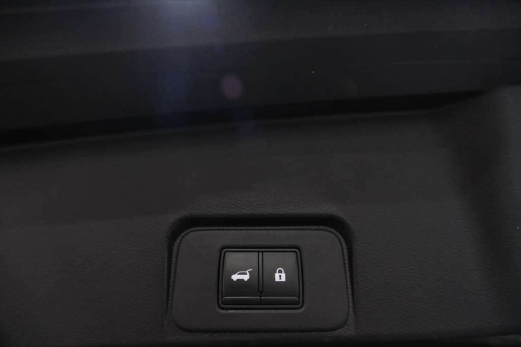 2021 Nissan Rogue SV Image 38 of 41