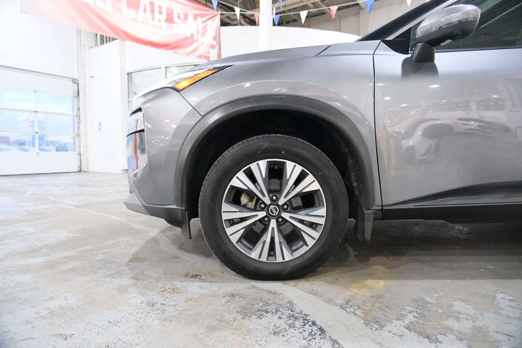 2021 Nissan Rogue SV Image 13 of 41