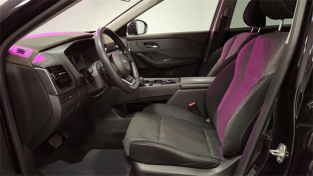 Vehicle image 15 of 24