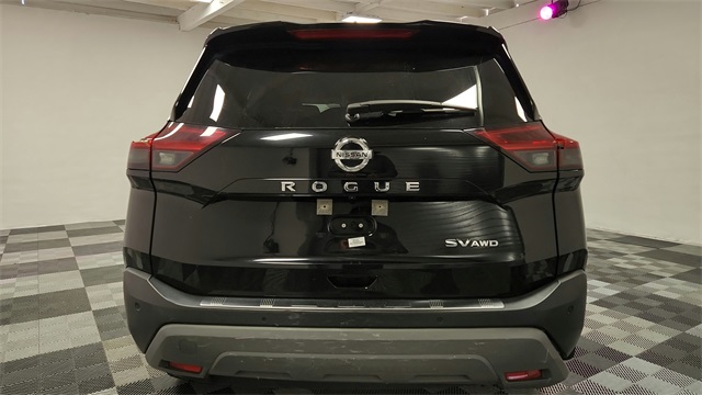 Vehicle image 9 of 24