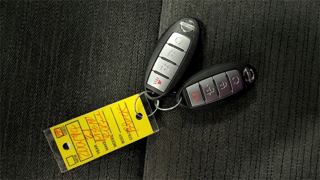 Vehicle image 18 of 24