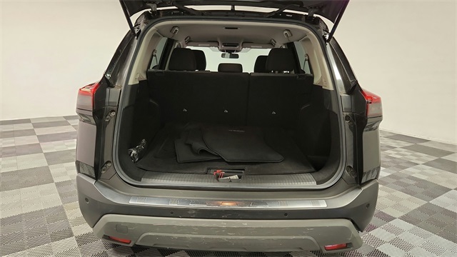 Vehicle image 20 of 24