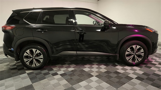 Vehicle image 5 of 24
