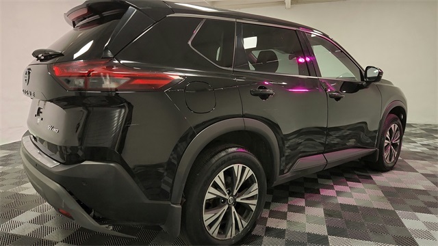Vehicle image 6 of 24