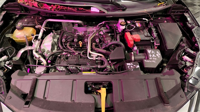 Vehicle image 23 of 24