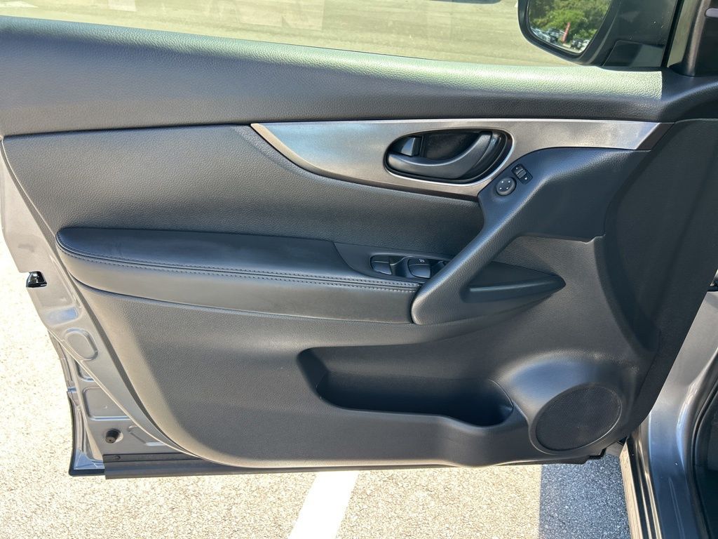 2021 Nissan Rogue Sport S Image 29 of 44