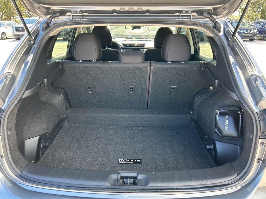 2021 Nissan Rogue Sport S Image 10 of 44