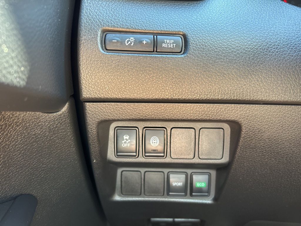 2021 Nissan Rogue Sport S Image 35 of 44