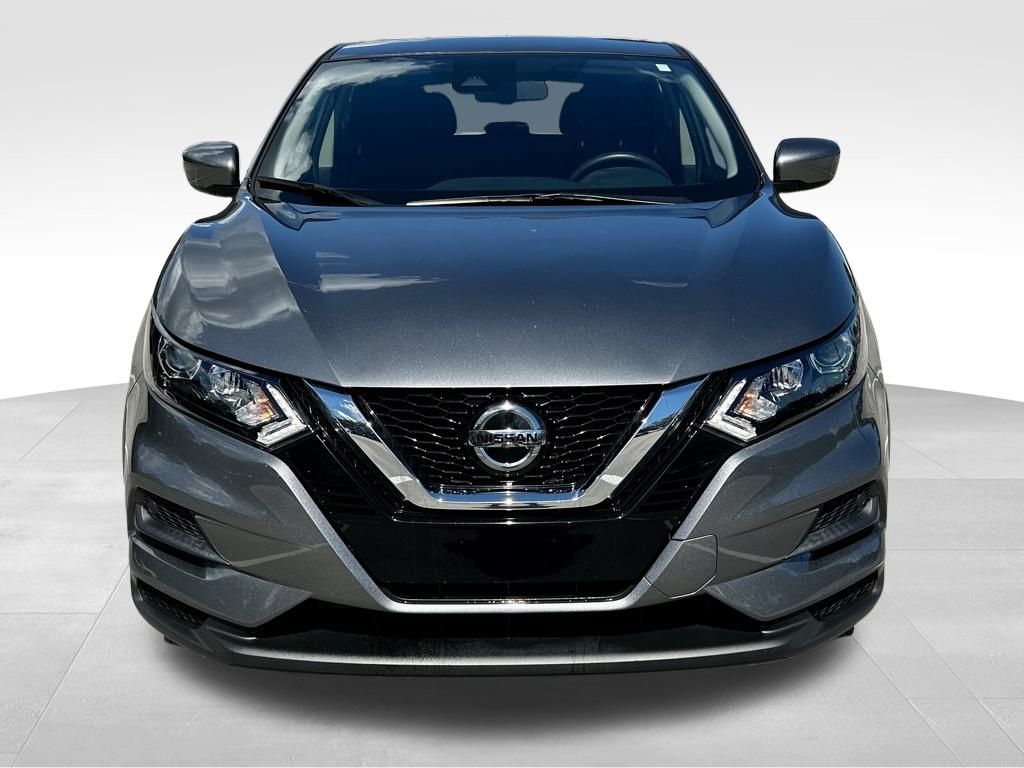2021 Nissan Rogue Sport S Image 2 of 44