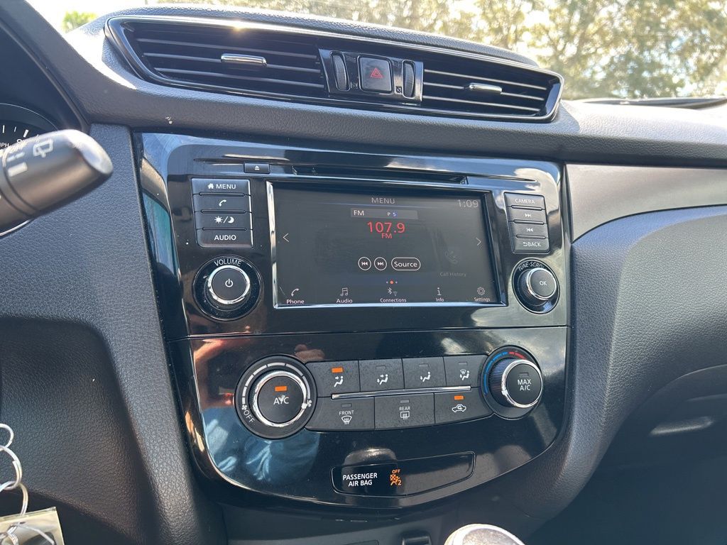 2021 Nissan Rogue Sport S Image 25 of 44