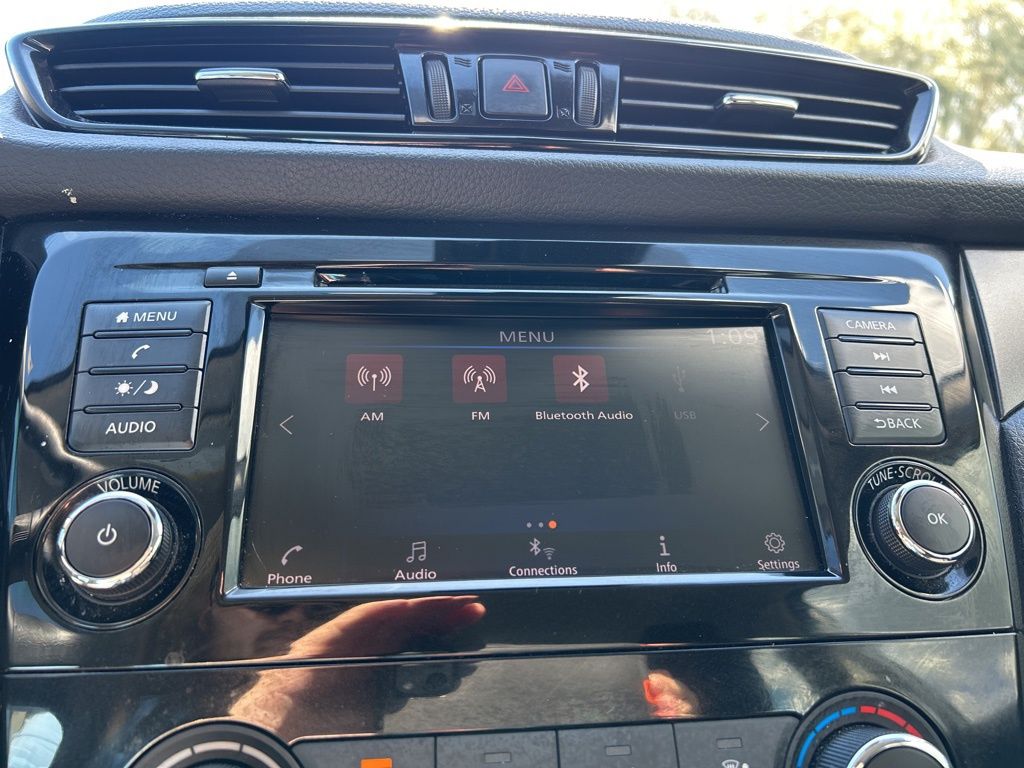 2021 Nissan Rogue Sport S Image 26 of 44