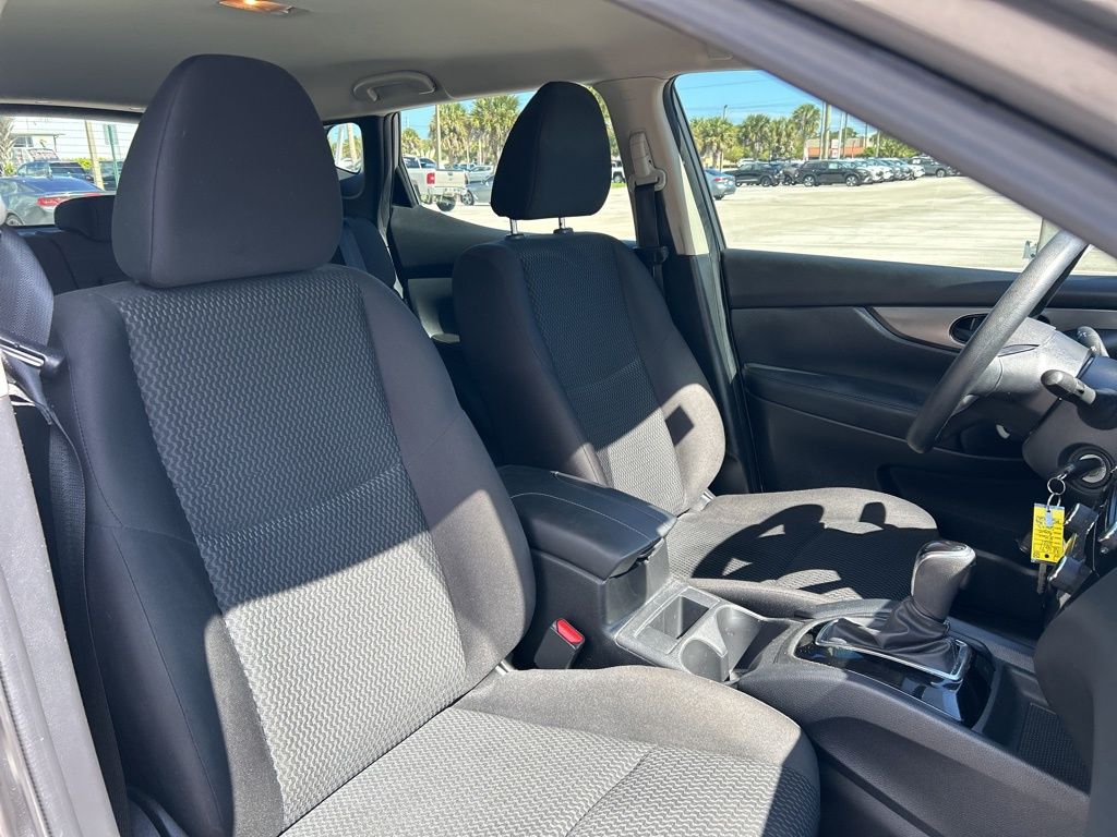 2021 Nissan Rogue Sport S Image 14 of 44