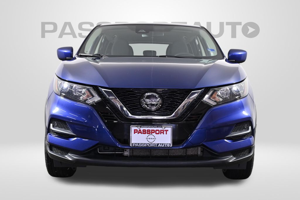 2021 Nissan Rogue Sport S Image 2 of 29