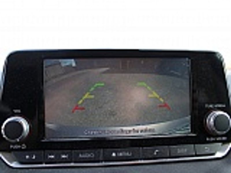 Vehicle image 17 of 30
