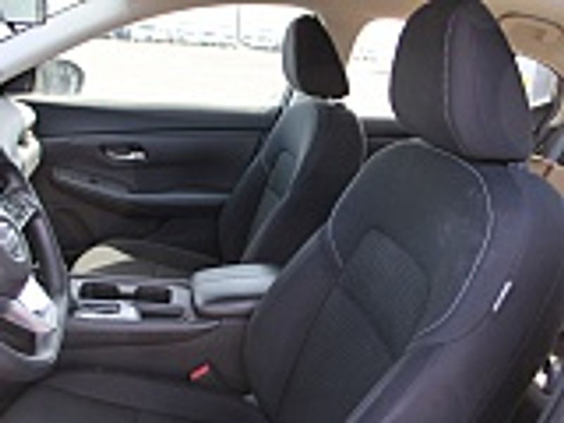 Vehicle image 12 of 30