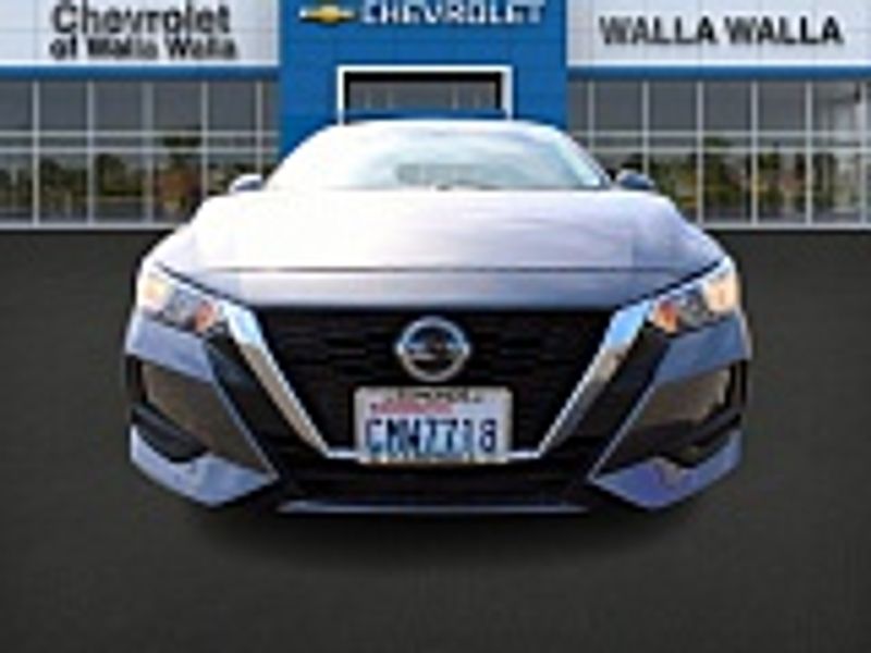 Vehicle image 27 of 30