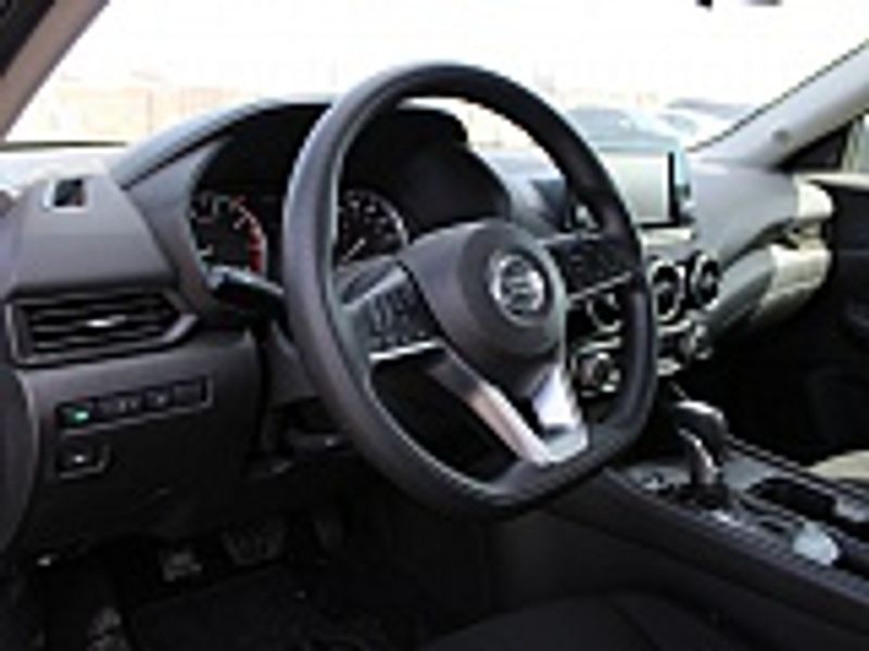 Vehicle image 13 of 30