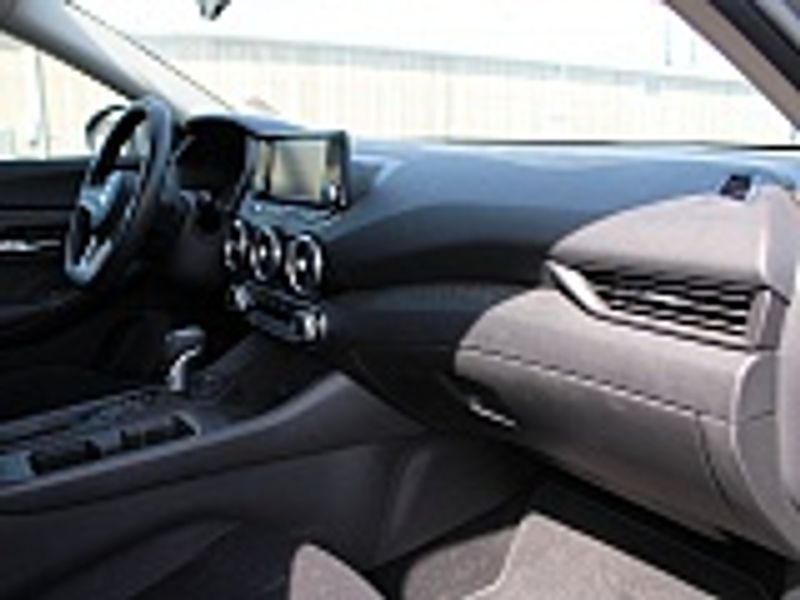 Vehicle image 22 of 30