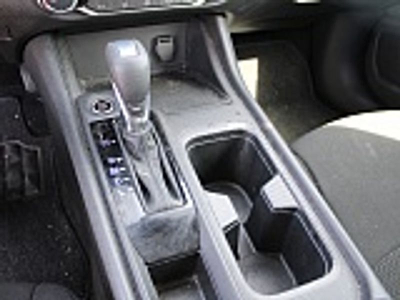 Vehicle image 20 of 30