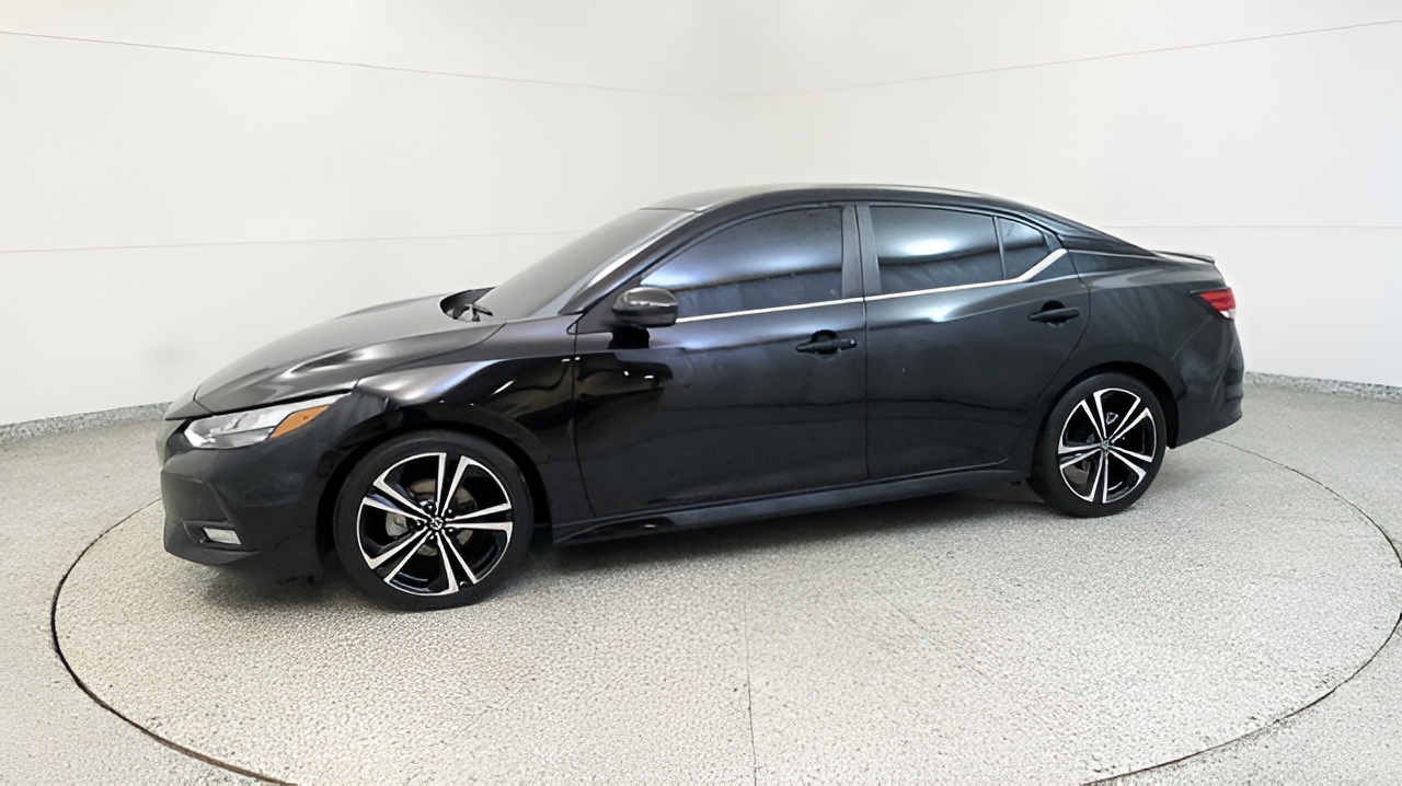 Vehicle image 33 of 49