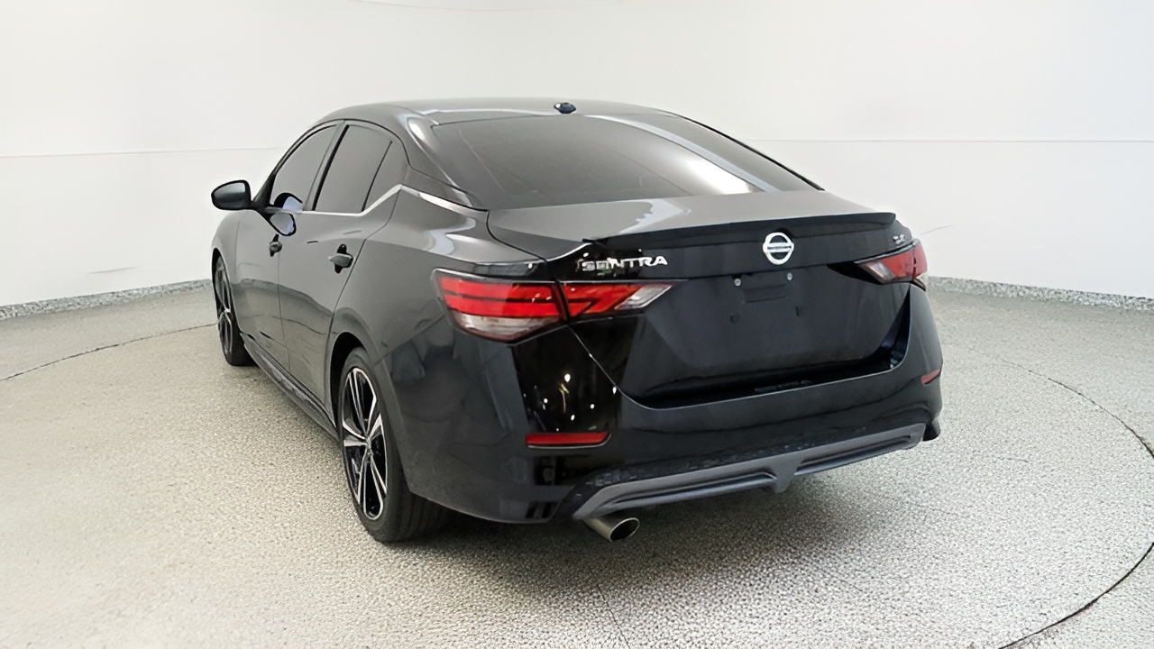 Vehicle image 47 of 49