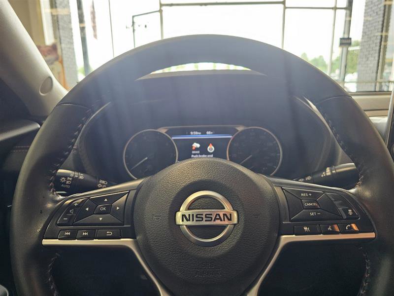 Vehicle image 15 of 22