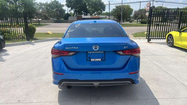 Vehicle image 4 of 19