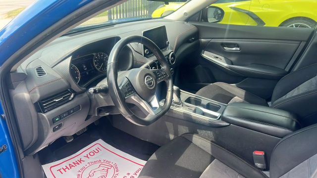 Vehicle image 11 of 19