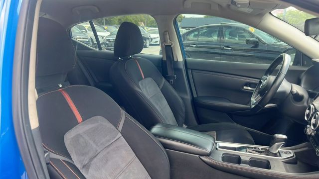 Vehicle image 6 of 19