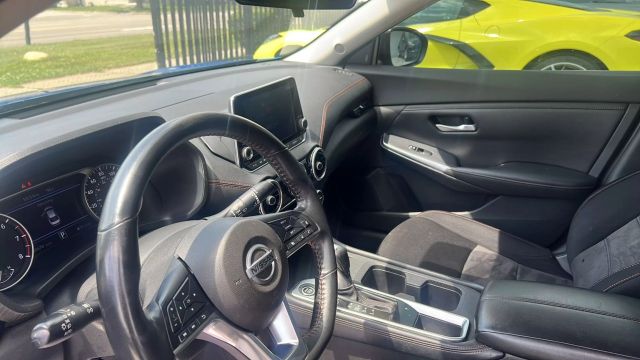 Vehicle image 12 of 19