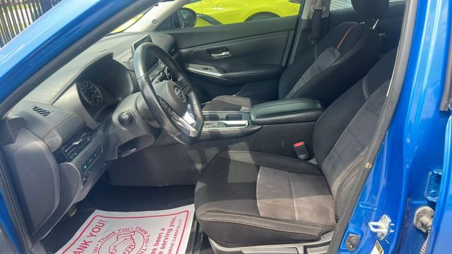 Vehicle image 9 of 19