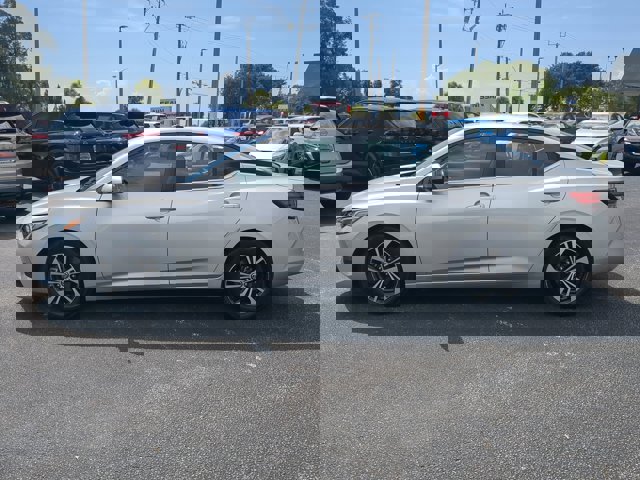 Vehicle image 9 of 36