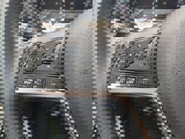 Vehicle image 23 of 36
