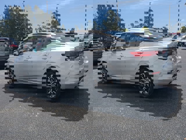 Vehicle image 8 of 36
