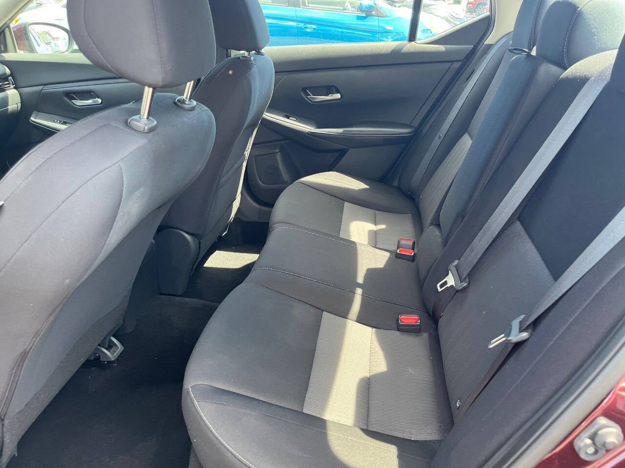 Vehicle image 21 of 44